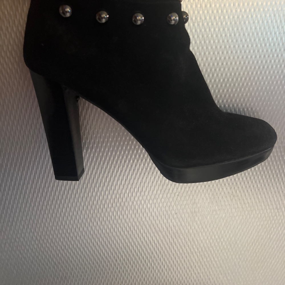 Stuart Weitzman studded knee-high boots size 8 1/2 - Picture 6 of 6